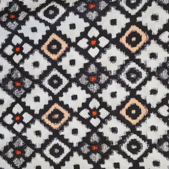 LOFT Diamond Geo Racerback Shell - Picture 6 of 9